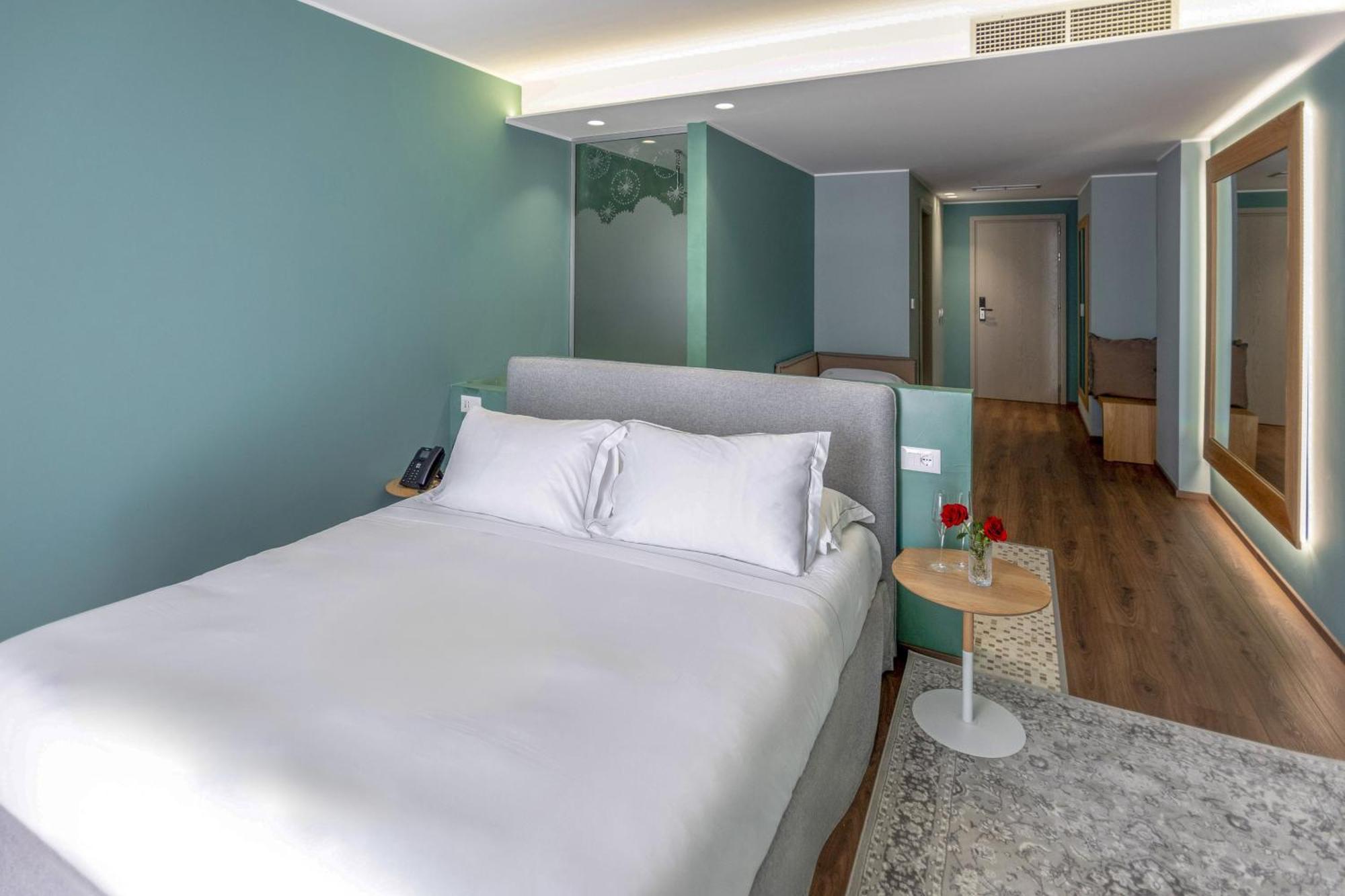 Hotel Vlora Priam, Affiliated By Melia Eksteriør bilde