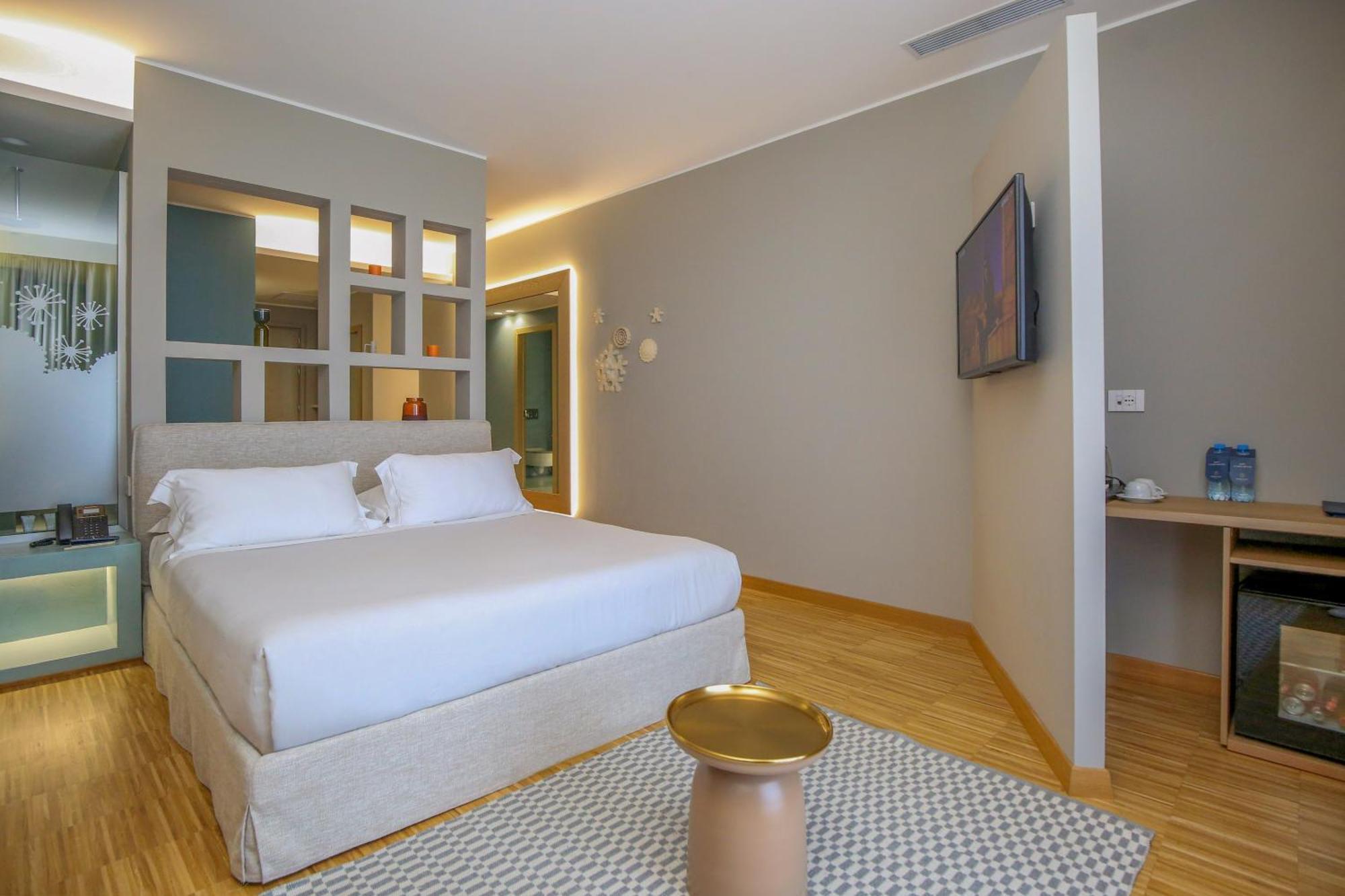 Hotel Vlora Priam, Affiliated By Melia Eksteriør bilde