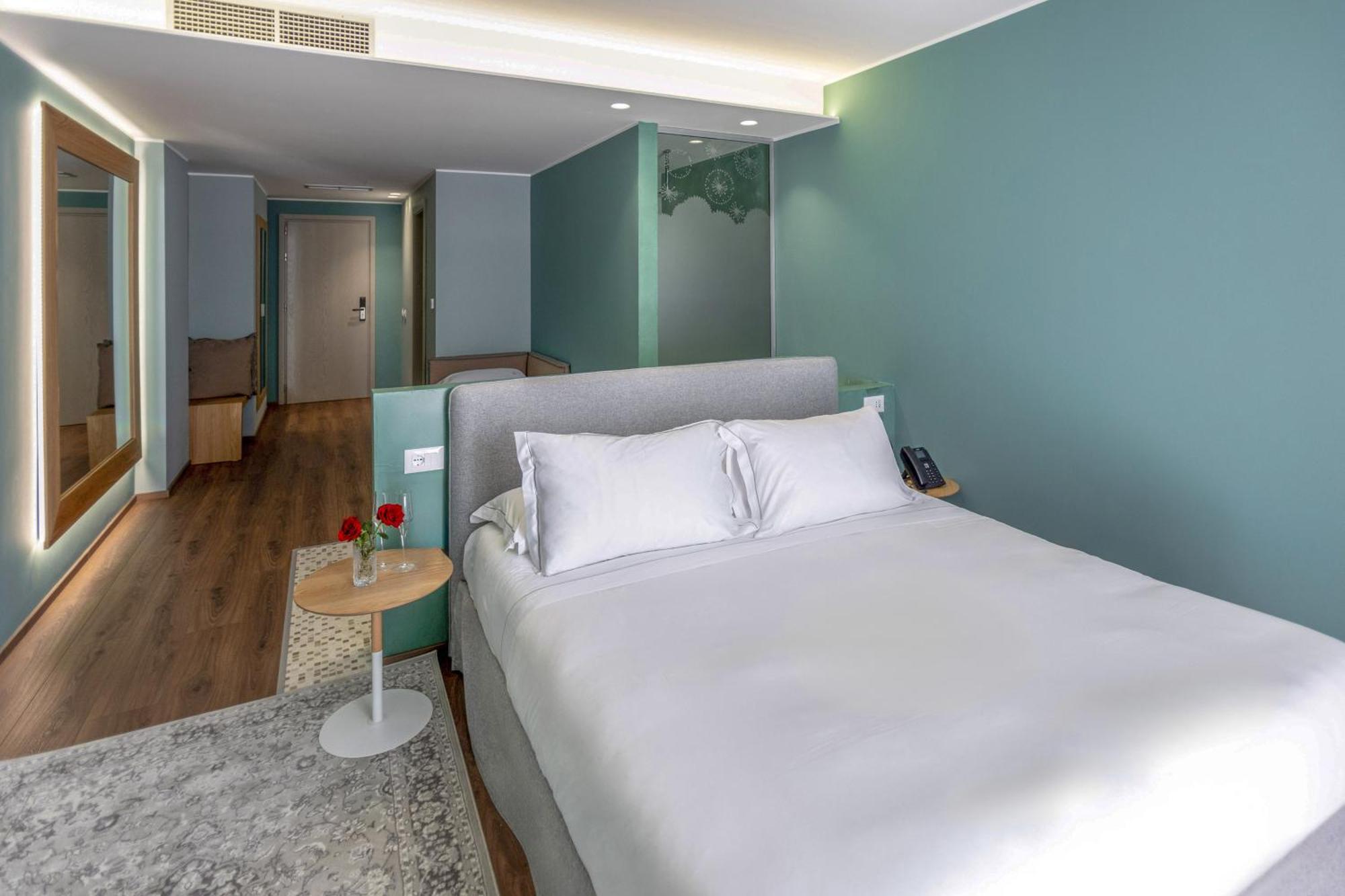 Hotel Vlora Priam, Affiliated By Melia Eksteriør bilde